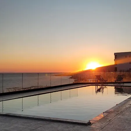 Sunny Coast - Panoramic View & Pool ساراندا
