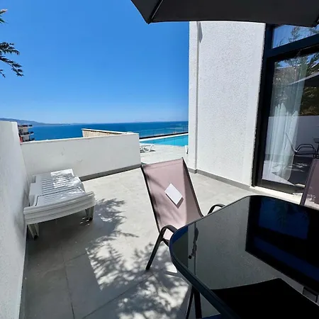 شقة Sunny Coast - Panoramic View & Pool ساراندا